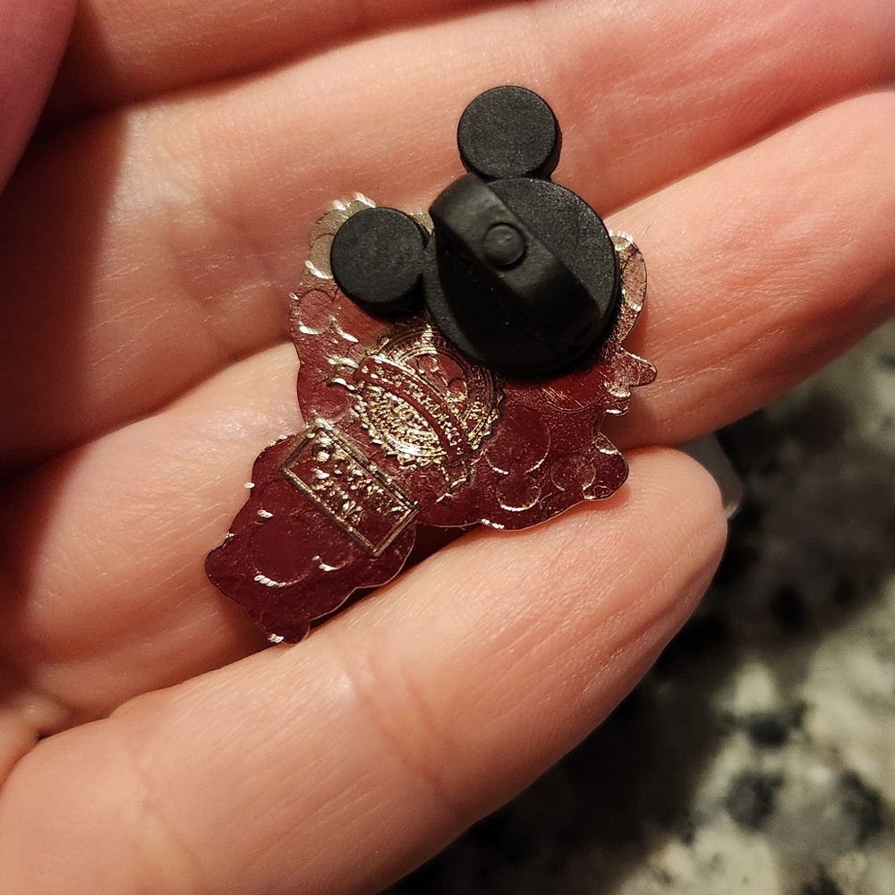(5 For $30) Disney Pin Nerds Rock Chip Chipmunk Pin - Picture 3 of 4